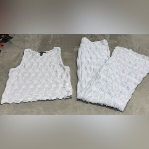 Forever 21 Textured 2 piece Top and flare pants lilac purple women’s size XL